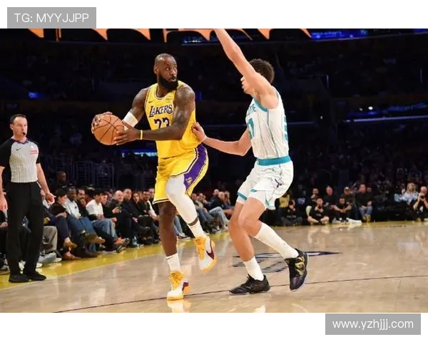 尼克史密斯谈黄蜂与湖人风格差异强调身体对抗的重要性